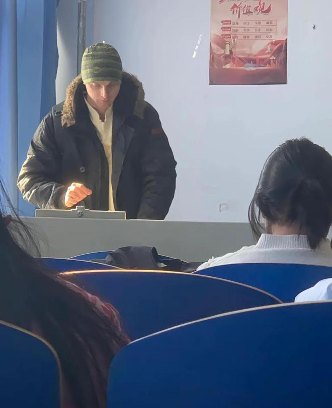 加乌克兰雇佣兵被俘满脸泥土还被打了凯发k8一触即发网传天津某外教参